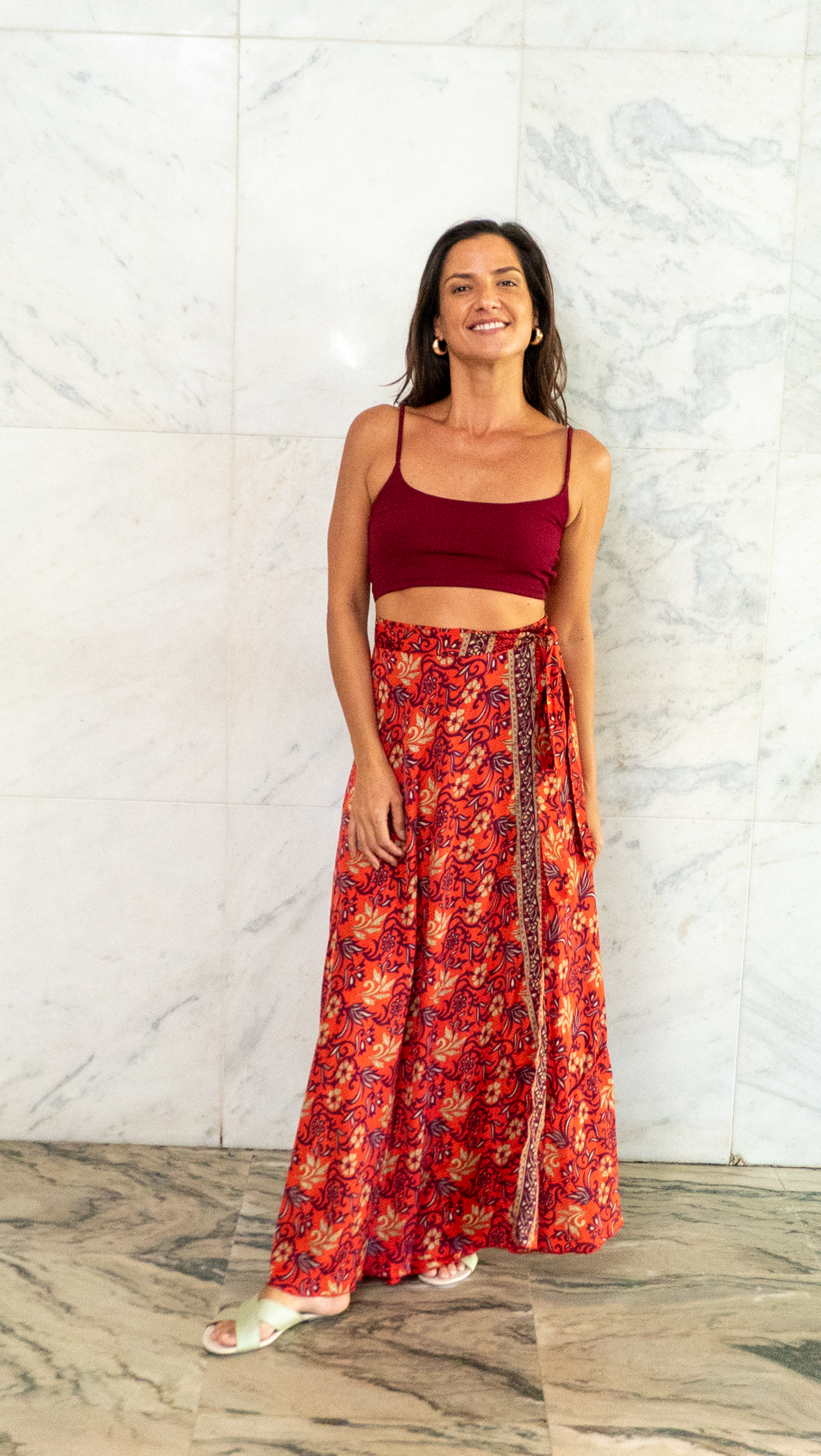 Saia Lua vermelho magenta