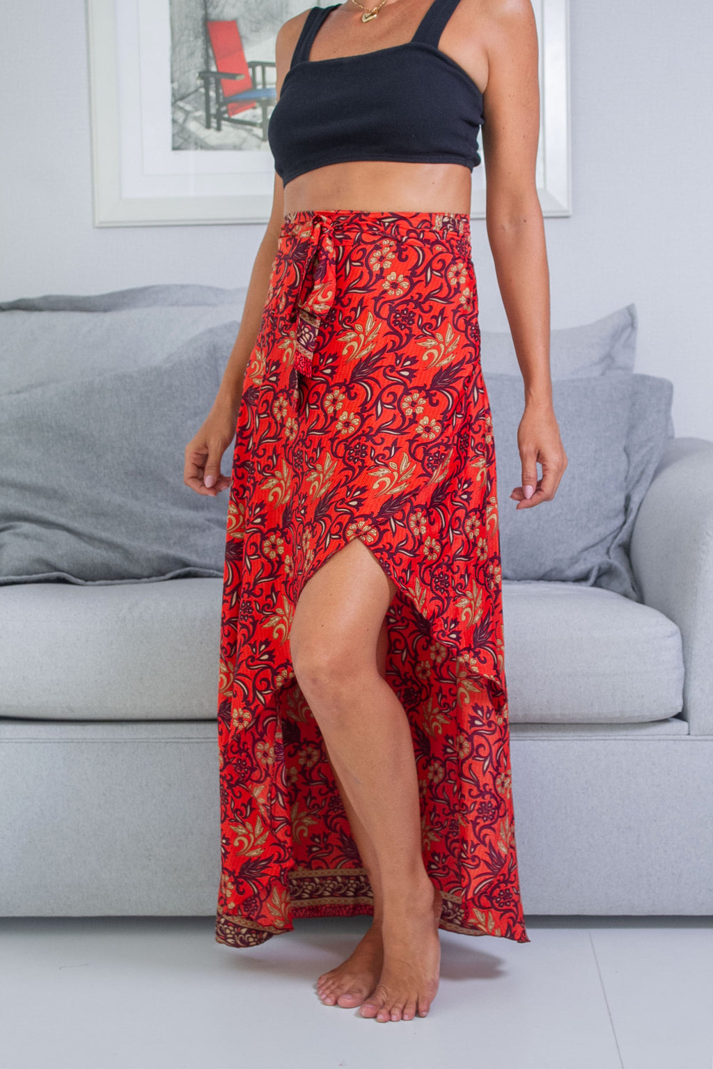 Saia Sereia magenta Saia Envelope Assimétrica Floral Vermelha — Paixão em Movimento 🔥🌺